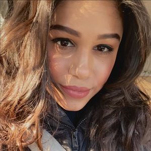Meet your Posher, Cierra